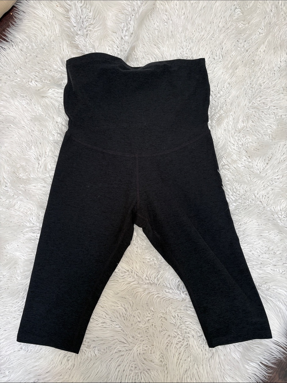 Beyond Yoga Black High-Waist Capri Leggings - maternity pregnancy  Waist